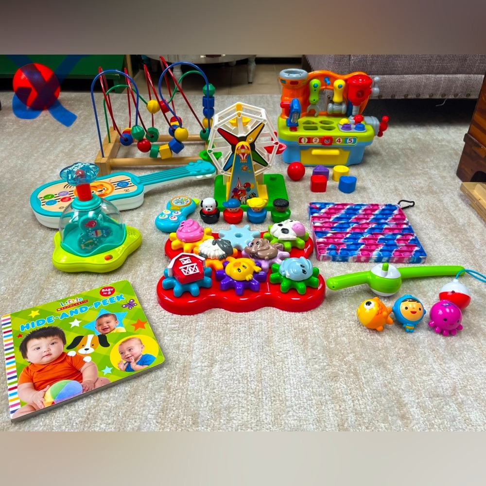 UTLIMATE TODDLER BUNDLE: MUSICAL LEARNING WORKBENCH, SHAPES, CAROUSEL & MORE - Picture 2 of 10